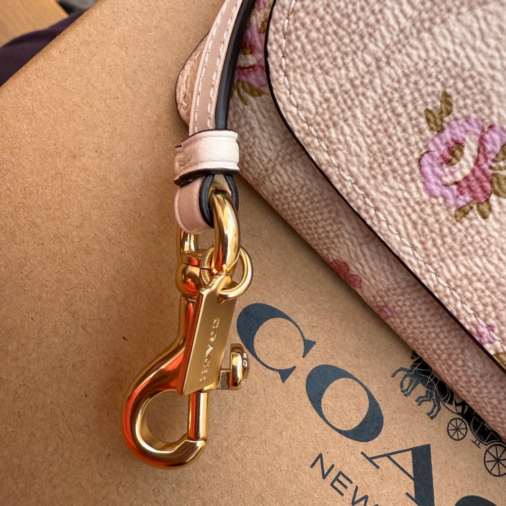Coach Floral Beige Sunglasses Case with Key holder - Picture 5 of 6